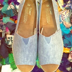 Toms espadrilles